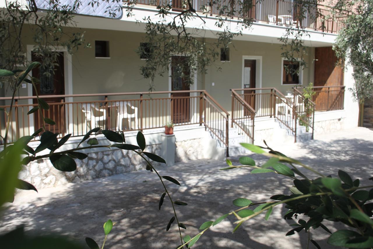 House Ekton Aparthotel Pefkari Exteriör bild